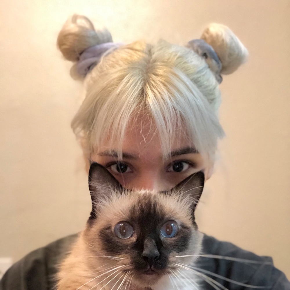 Meet your Posher, Luna